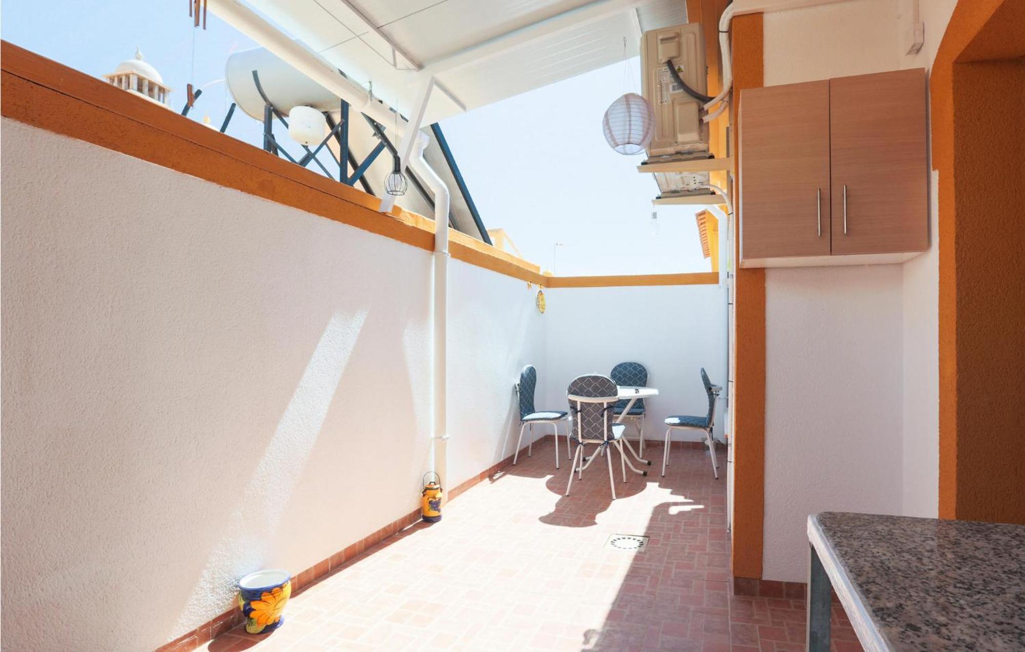 2 Bedroom Lovely Home In 마자론 외부 사진